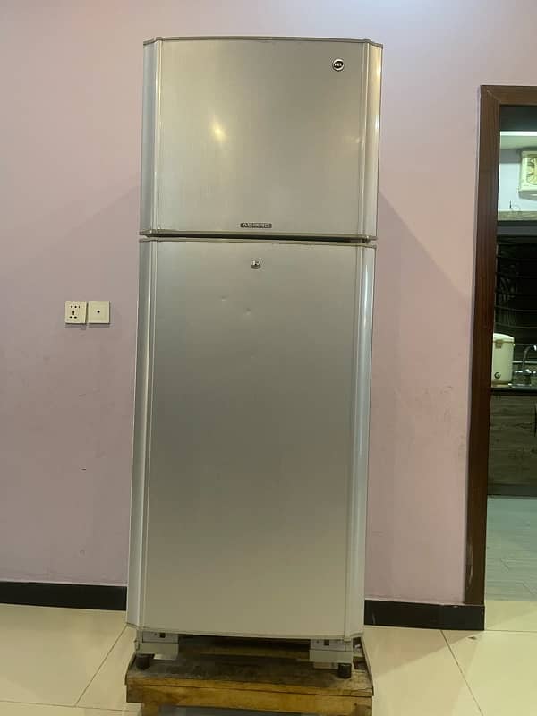 PEL, aspire big size fridge in mint condition working 100% 0