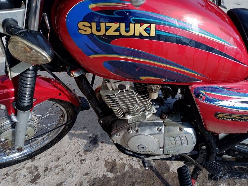 SUZUKI GS 150CC 6