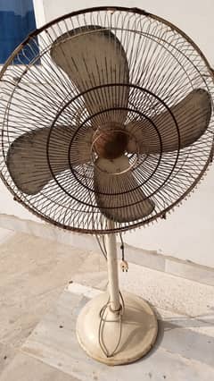 Pedestal fan for sale