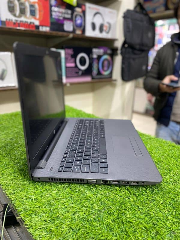 Hp laptop Intel Amd A9 4gb Ram 128gb SSD 15.6inch Display Window 10 3