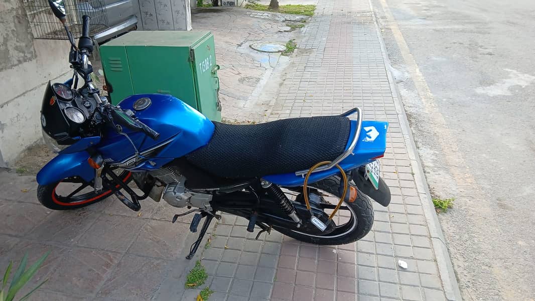 Yamaha YBR 125 | Model 2015 | TOTAL GENIUN 0