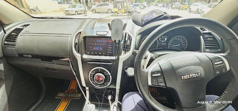 Isuzu D-Max V-Cross 2022 4