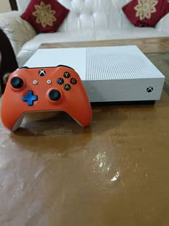 XBOX ONE S 500GB FOR SALE