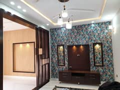 AVAILABLE GOOD LOCATION 5 MARLA HOUSE FOR SALE IN SECTOR D BAHRIA TOWN LAHORE