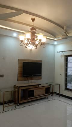 10 marla uper portion for rent near to Eifel tower in JOHAR block Bahria Town Lahore