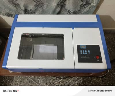 *LASER CUTTNG & ENGRAVING MACHINE*