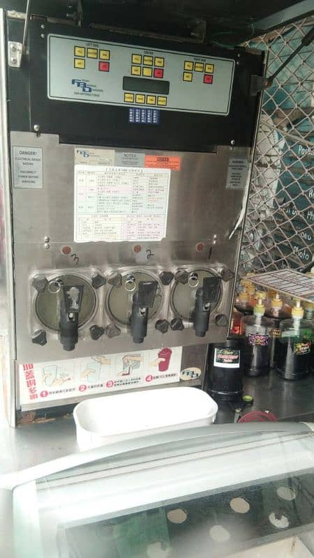 U. S. A SLUSH MACHINE 1