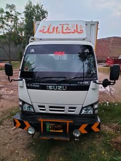 isuzu NKR 2018