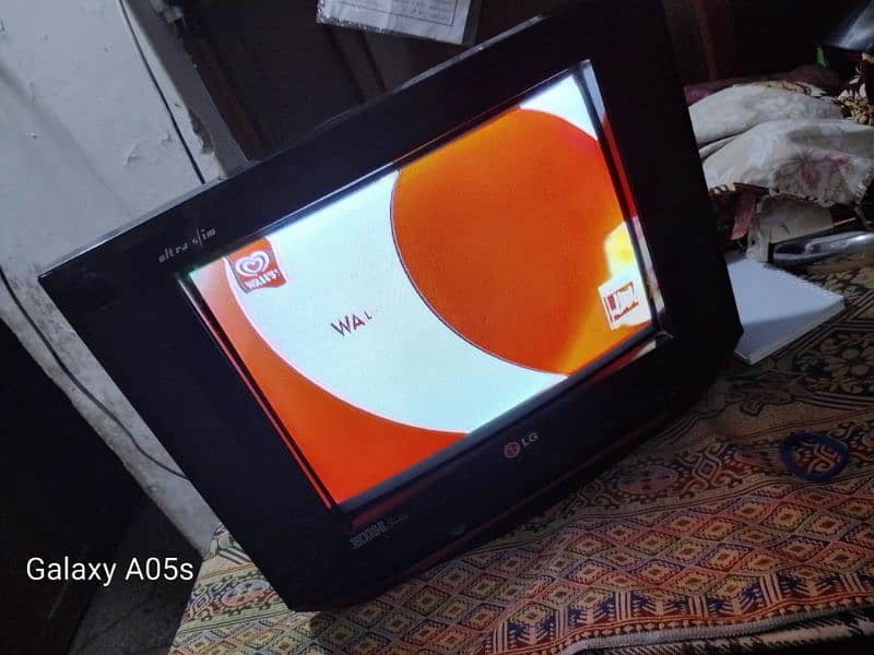 LG tv good working condition urgent sale 1