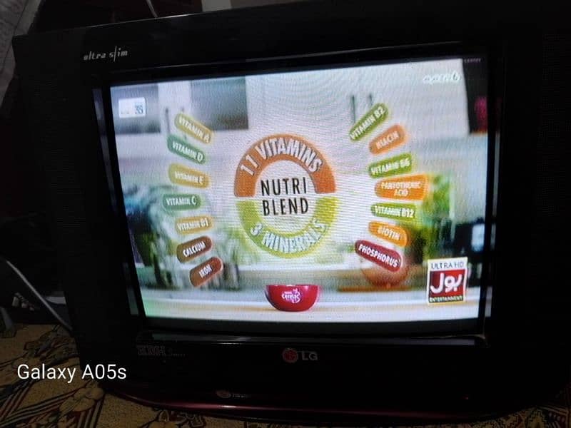 LG tv good working condition urgent sale 2