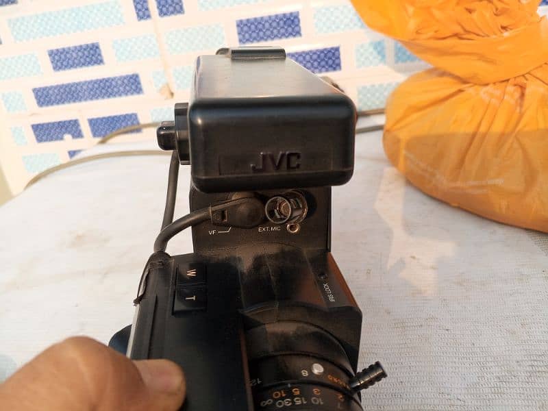 like new video camera jVC 6