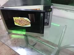 microwave oven