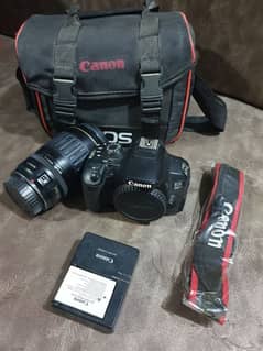 Canon 700d DSLR with 70x210mm lens