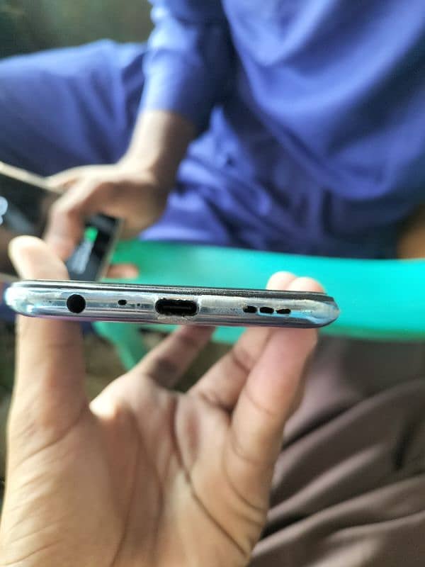 Oppo F 17 pro 3