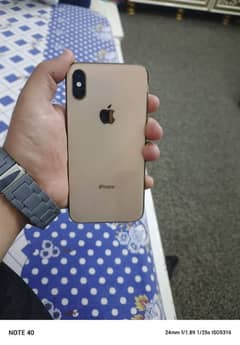 Iphone xs Gold