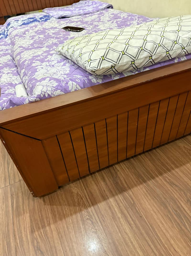 Single wooden bed 4