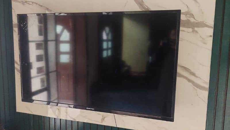 Multynet LED 50" Panel Broken 0