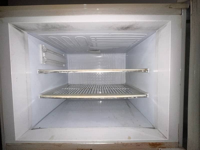 Pel Refrigerator 0