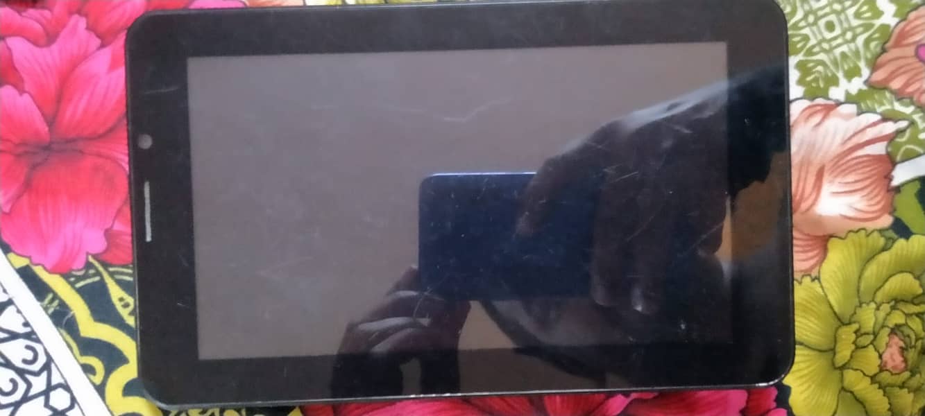 QTab Q100 – SIM Supported Tablet 7