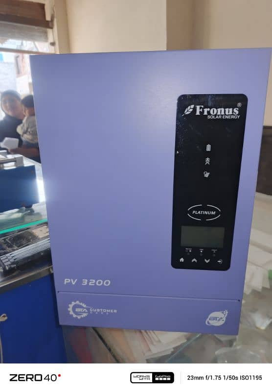 fronus solar inverter far, new condition 0