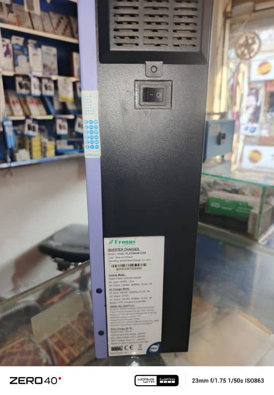 fronus solar inverter far, new condition 1