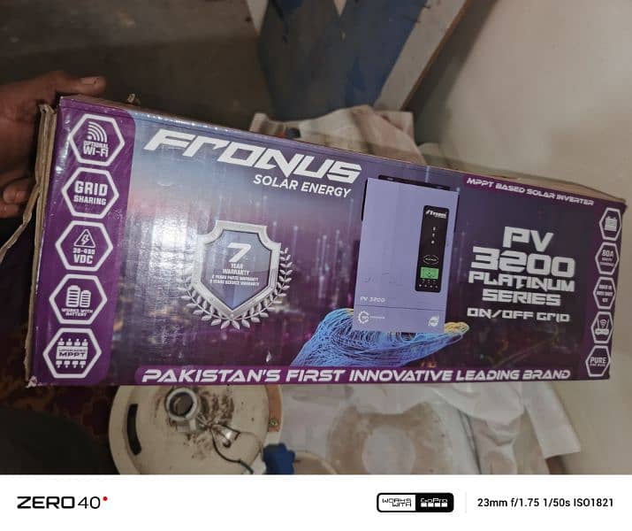 fronus solar inverter far, new condition 2