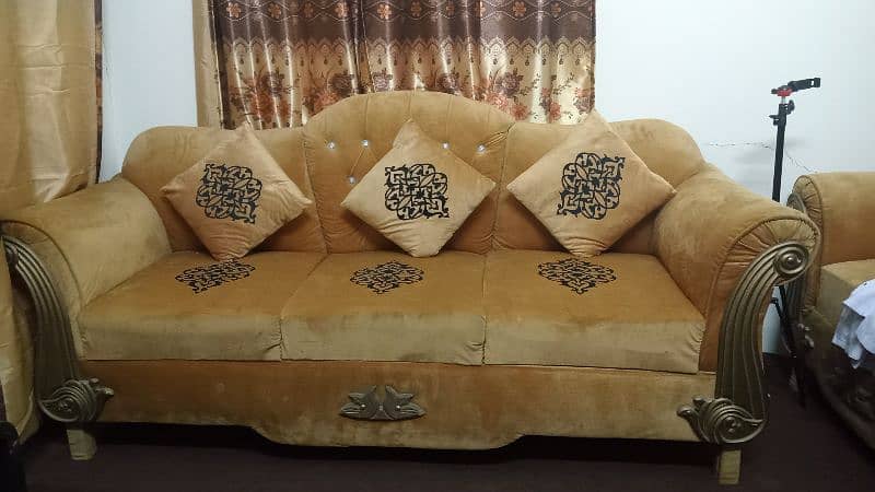 Sofa Set with cushions 1