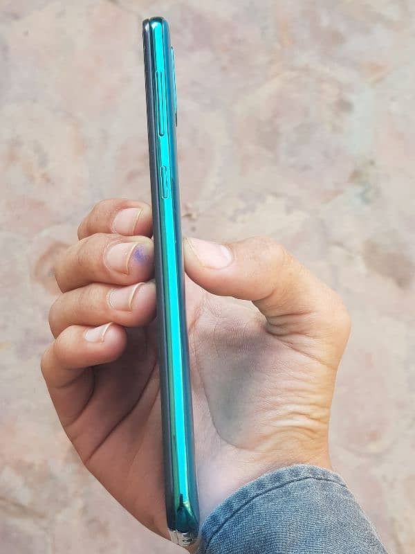 Samsung Galaxy A30s 7