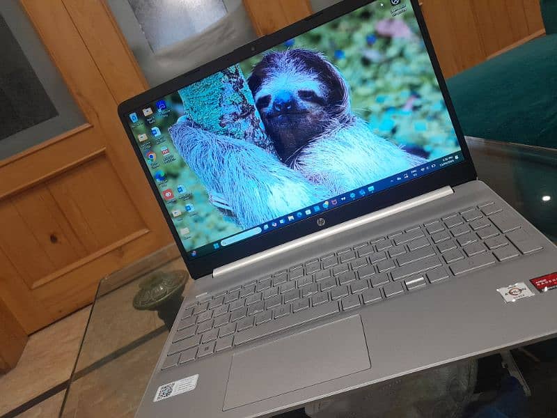 HP Laptop 15s-eq1000 0