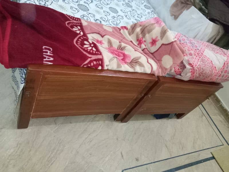 2x single bed 2