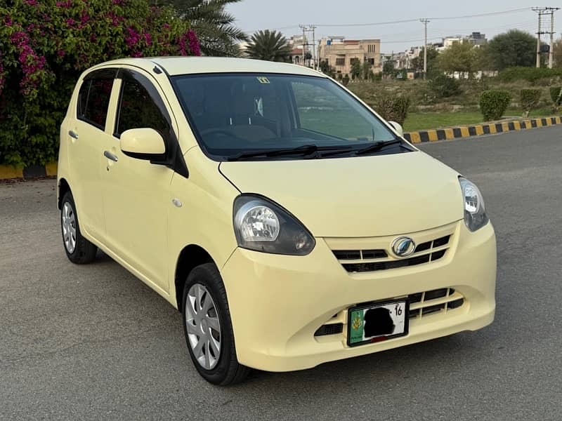 Daihatsu Mira 2011 1