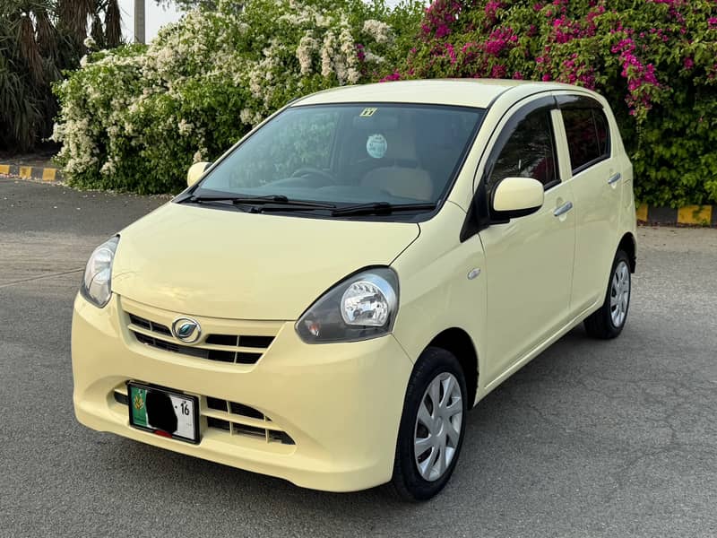 Daihatsu Mira 2011 2