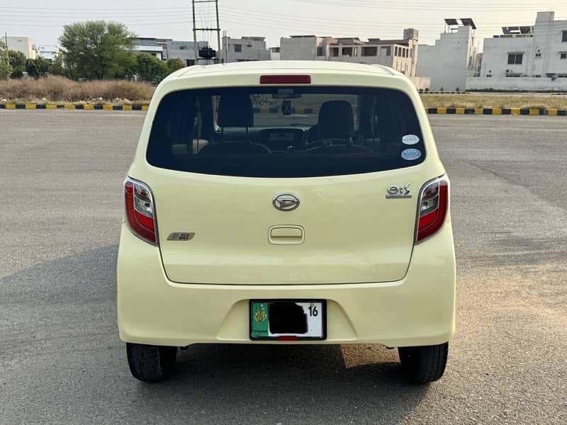 Daihatsu Mira 2011 3