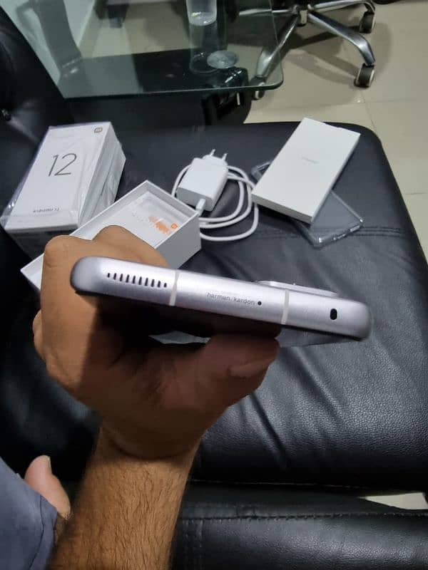 xiaomi 12 official PTA approved 12/256 with all accessories 4
