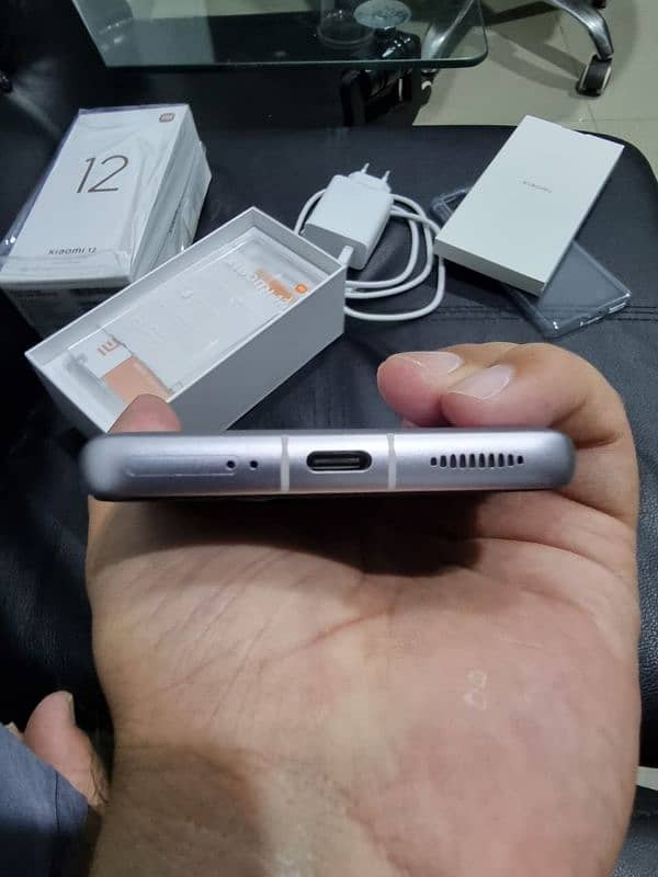 xiaomi 12 official PTA approved 12/256 with all accessories 6