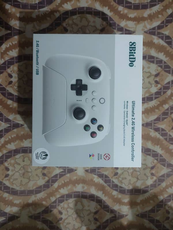 8bitdo Ultimate 2.4 Gaming Controller 0