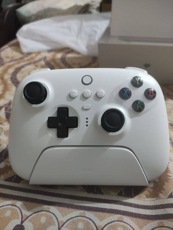 8bitdo Ultimate 2.4 Gaming Controller 4