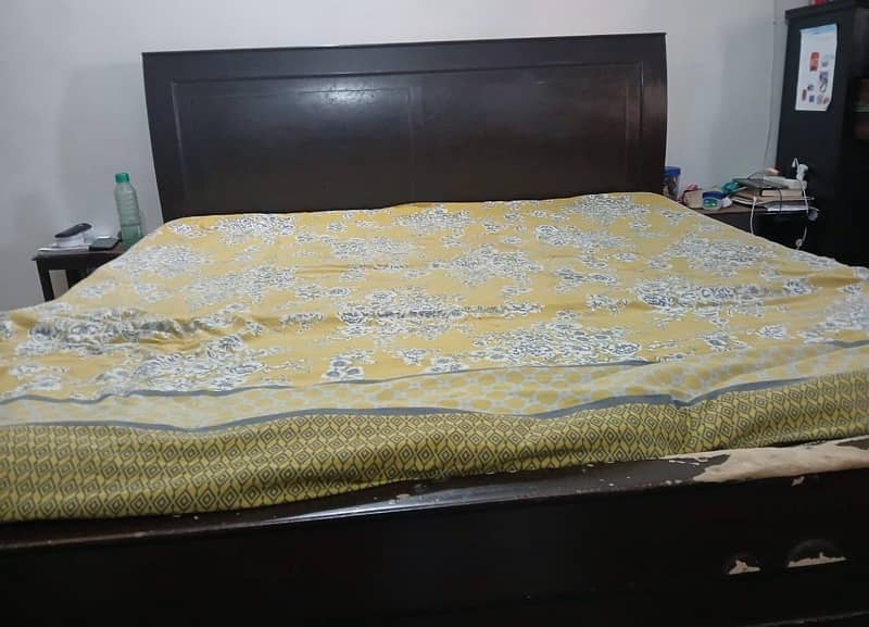 king size bed - wooden 0