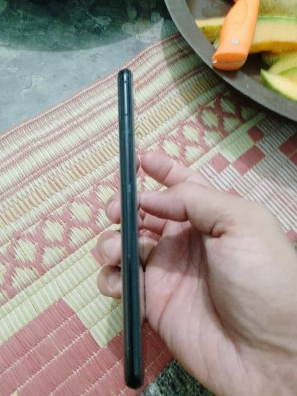 OnePlus 6T. 8 128 3