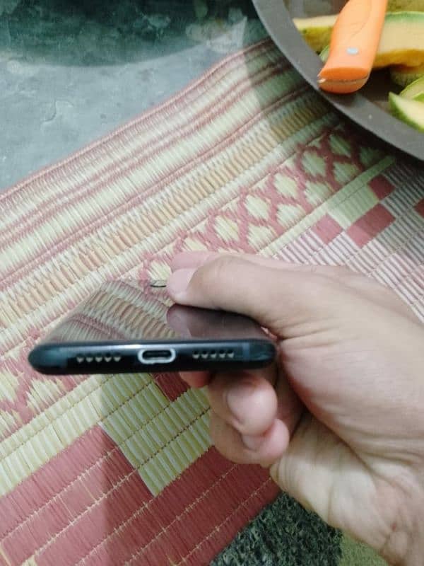 OnePlus 6T. 8 128 5
