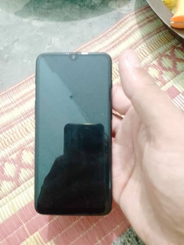 OnePlus 6T. 8 128 6