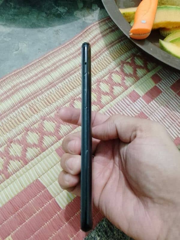 OnePlus 6T. 8 128 7