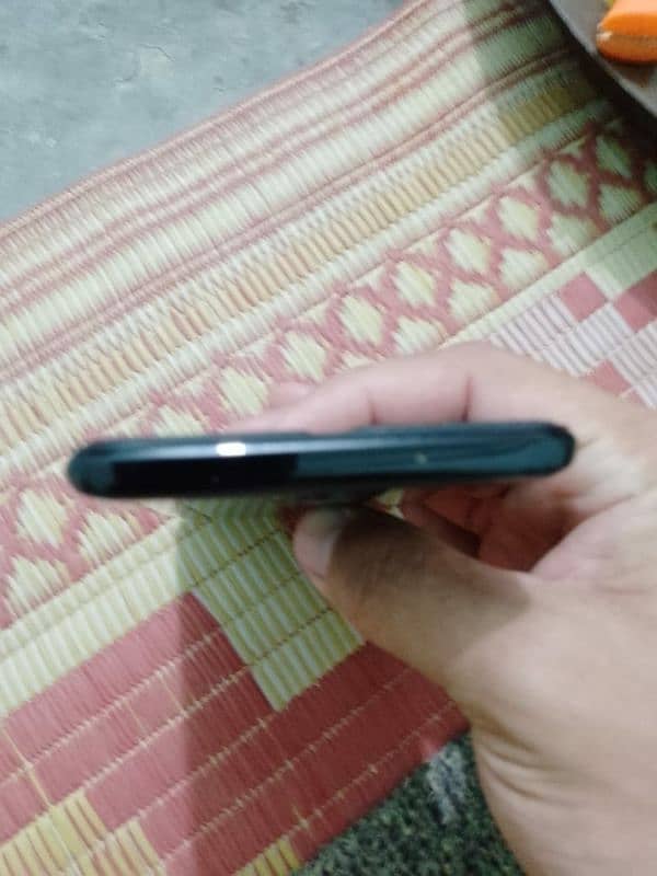 OnePlus 6T. 8 128 8