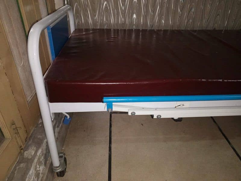 patient bed with mattress 1