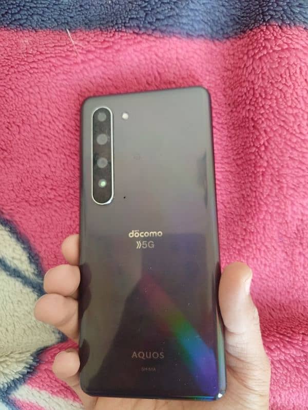 Aquos r5 5g 4