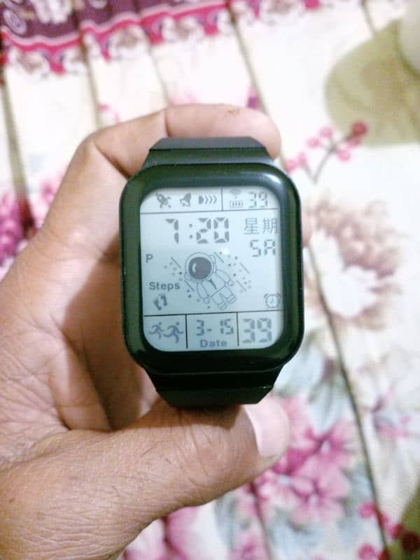 digital watch 0