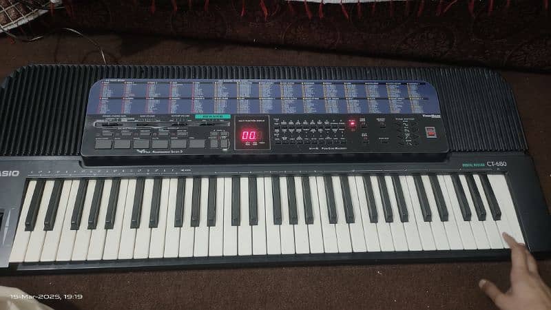 Casio Piano CT-680 0