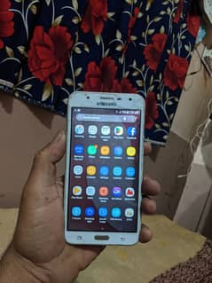 Samsung Galaxy j7nxt 3 +16