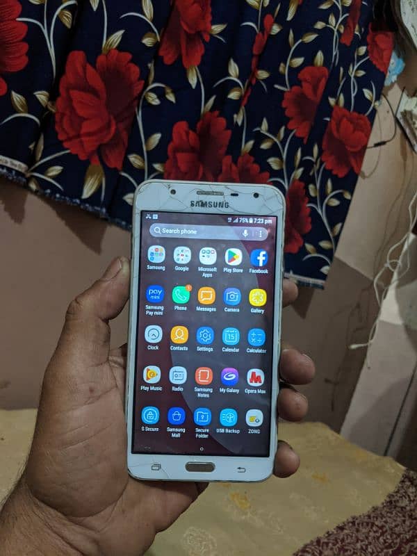 Samsung Galaxy j7nxt 3 +16 0