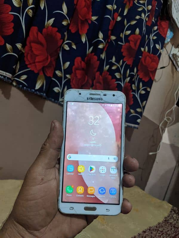 Samsung Galaxy j7nxt 3 +16 1